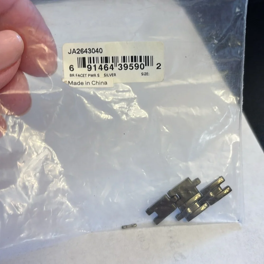 Seiko Solar Women’s Go Red Petite Dress Heart watch - worn once! - Picture 4 of 6